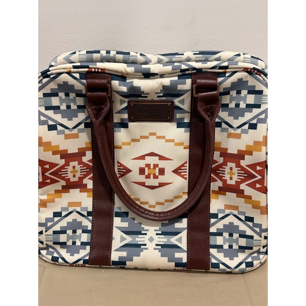 Pendalton 2 pc over night bags western print new without tags